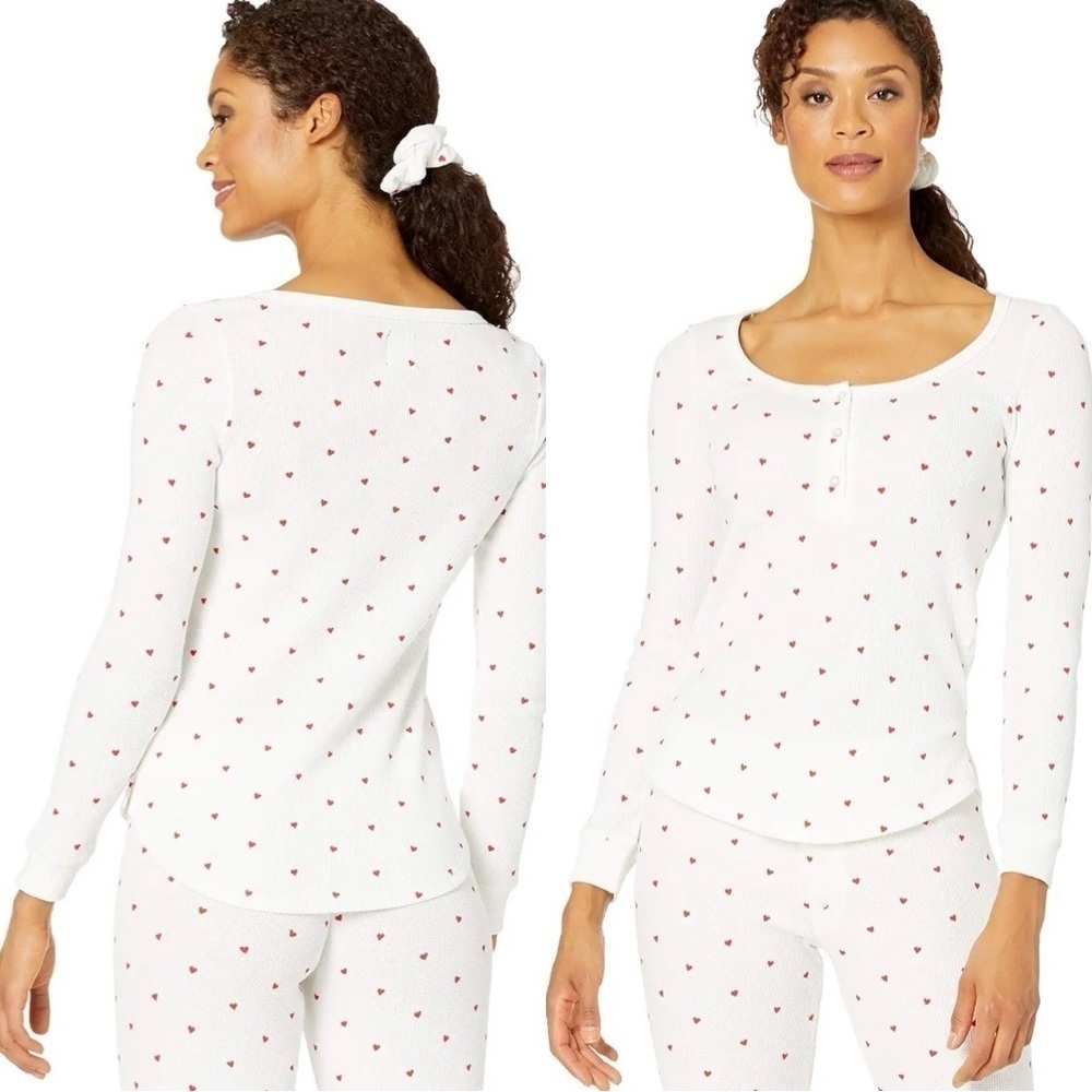 NWT PLUSH Revolve Thermal Heart Pajama + Scrunchie Set Sz XS